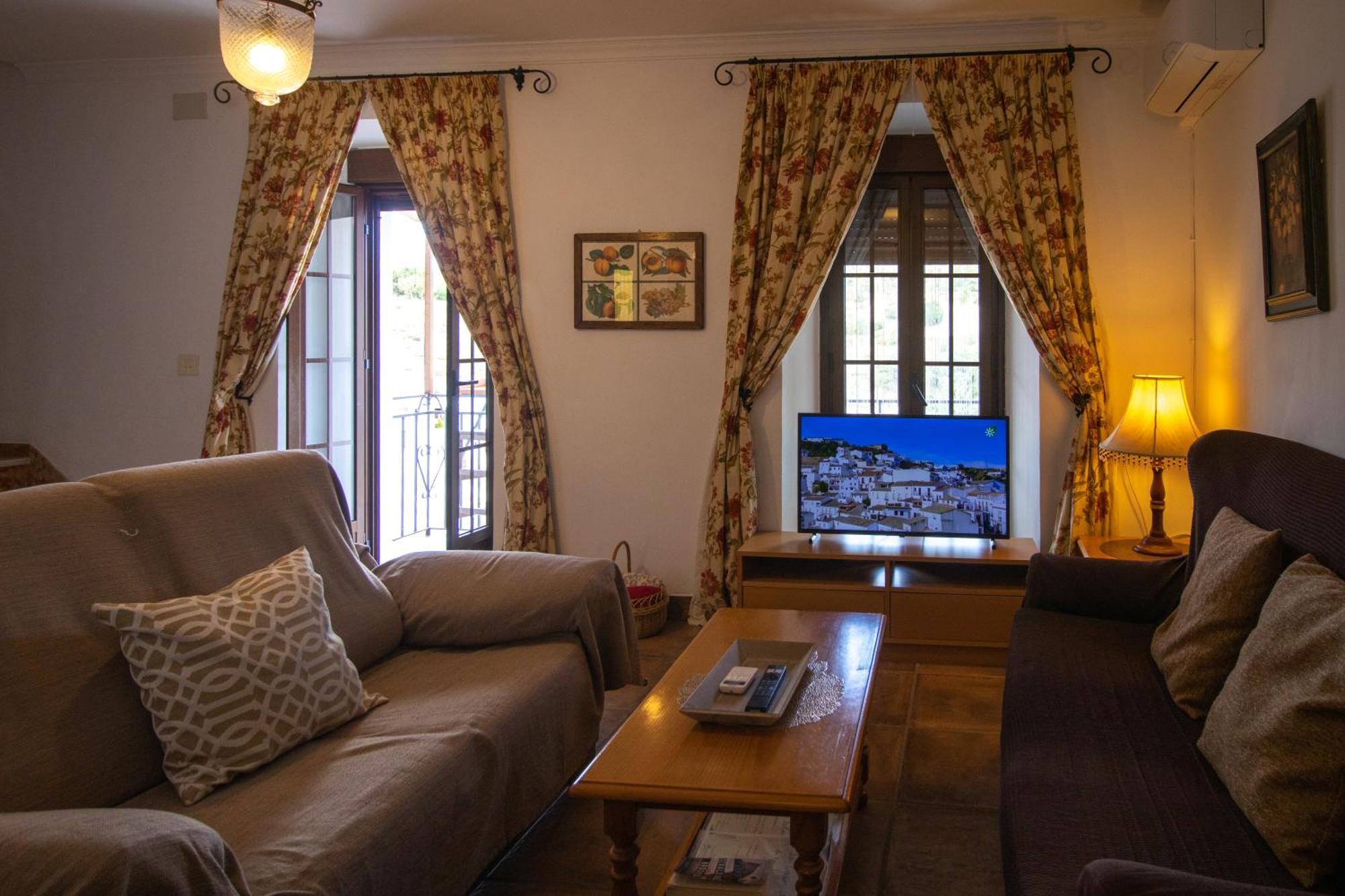 La Casa De La Lela Villa Setenil De Las Bodegas Room photo